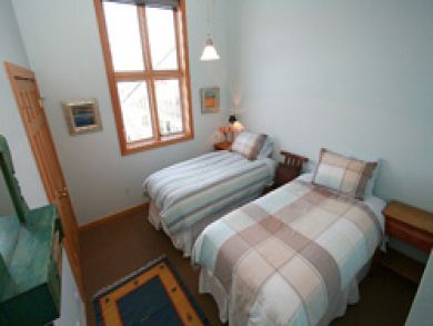Bedroom with Two Twin Beds